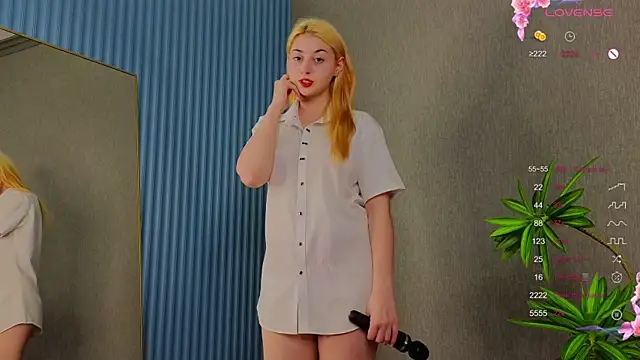 Snapshot of dreamhannah chatting on September 11, 7:58 pm dreamhannah online show from September 11, 7:58 pm
