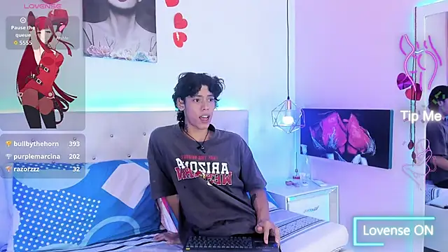 Snapshot of Thedoll_ethan7 chatting on October 1, 7:29 pm Thedoll ethan7 online show from October 1, 7:29 pm