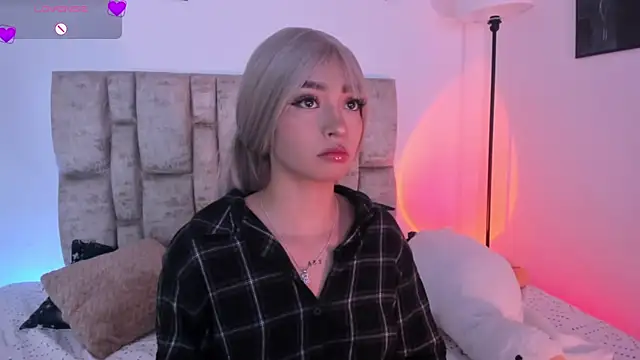 EmystarX online show from December 2, 1:17 am