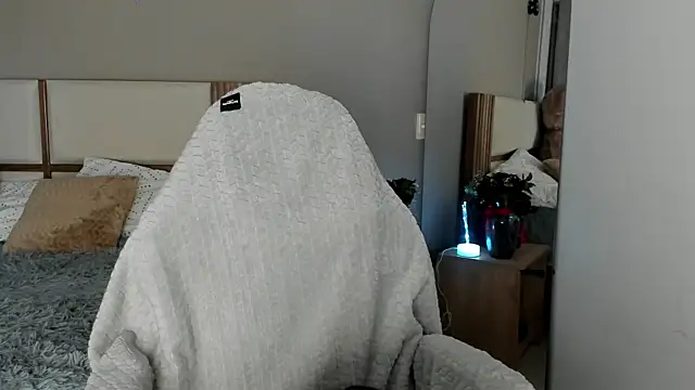 EmystarX online show from February 25, 11:37 pm