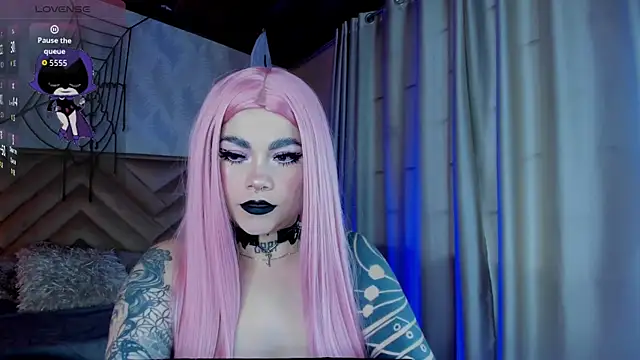  raven black online show from October 24, 12:15 pm