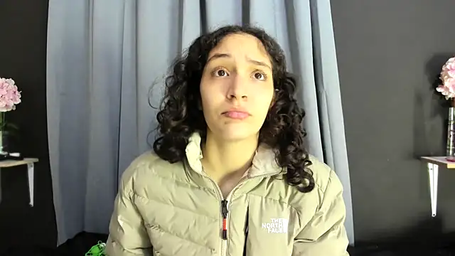 Snapshot of TeensNews18 chatting on November 15, 12:20 pm TeensNews18 online show from November 15, 12:20 pm