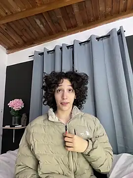 Snapshot of TeensNews18 chatting on February 17, 11:29 am TeensNews18 online show from February 17, 11:29 am