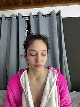 Snapshot of TeensNews18 chatting on February 11, 11:21 am TeensNews18 online show from February 11, 11:21 am