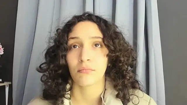 Snapshot of TeensNews18 chatting on November 17, 11:20 pm TeensNews18 online show from November 17, 11:20 pm