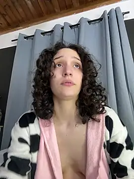 Snapshot of TeensNews18 chatting on February 10, 11:15 pm TeensNews18 online show from February 10, 11:15 pm