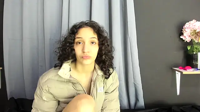 Snapshot of TeensNews18 chatting on November 14, 12:09 pm TeensNews18 online show from November 14, 12:09 pm