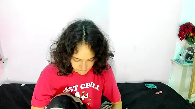 Snapshot of TeensNews18 chatting on October 19, 1:25 pm TeensNews18 online show from October 19, 1:25 pm