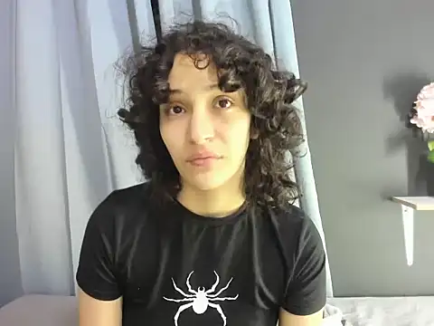 Snapshot of TeensNews18 chatting on December 2, 11:23 am TeensNews18 online show from December 2, 11:23 am