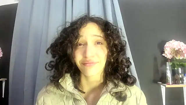 Snapshot of TeensNews18 chatting on November 17, 11:14 am TeensNews18 online show from November 17, 11:14 am