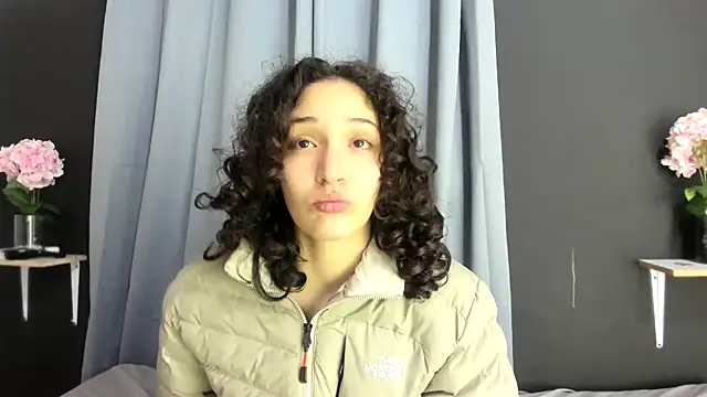 Snapshot of TeensNews18 chatting on November 19, 11:21 am TeensNews18 online show from November 19, 11:21 am