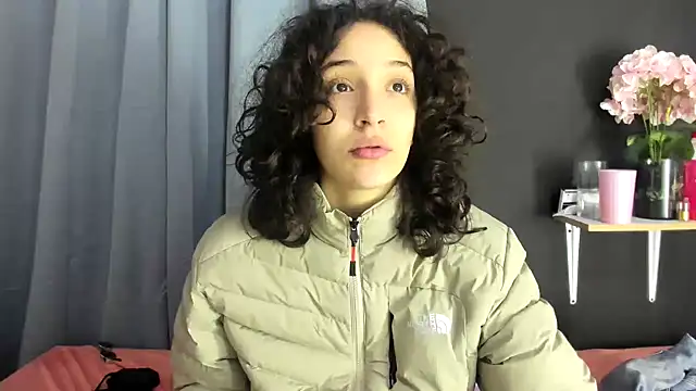 Snapshot of TeensNews18 chatting on November 1, 12:21 pm TeensNews18 online show from November 1, 12:21 pm