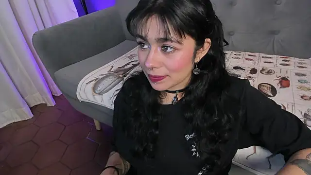 flower smith  online show from March 4, 11:51 am