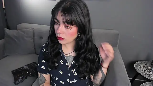 flower smith  online show from December 3, 11:42 am