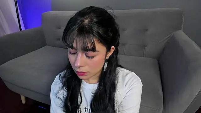 flower smith  online show from March 29, 2:08 pm