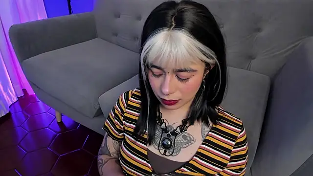 flower smith  online show from March 23, 11:54 am