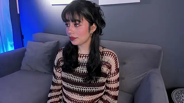 flower smith  online show from November 24, 11:43 am