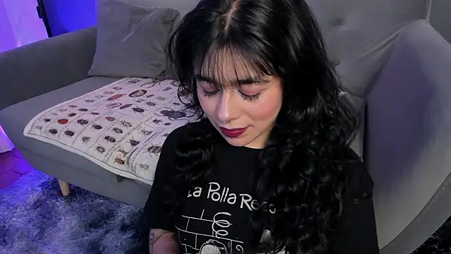 flower smith  online show from March 12, 11:58 am