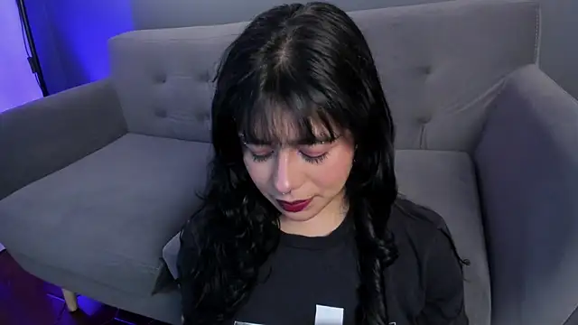 flower smith  online show from March 31, 11:56 am