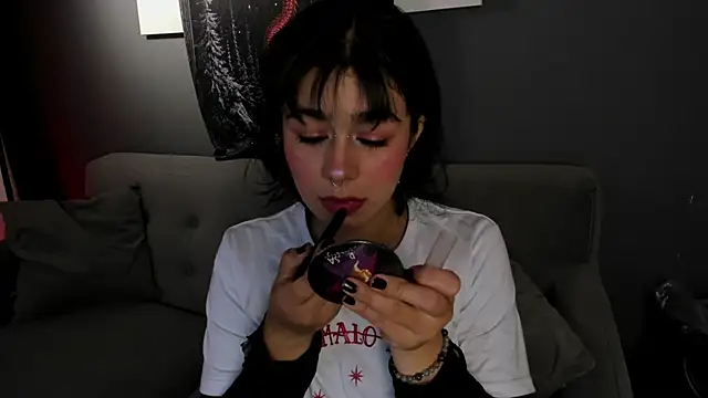 flower smith  online show from February 12, 11:43 am