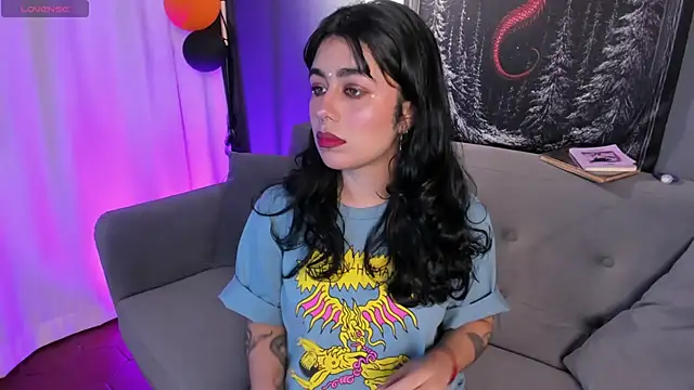 flower smith  online show from October 30, 11:41 am