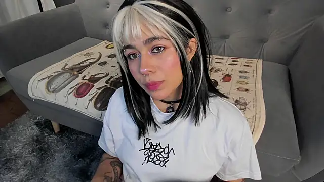 flower smith  online show from March 11, 11:48 am