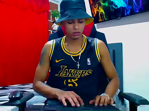 Snapshot of cristian_tayron1 chatting on July 4, 11:20 pm cristian tayron1 online show from July 4, 11:20 pm