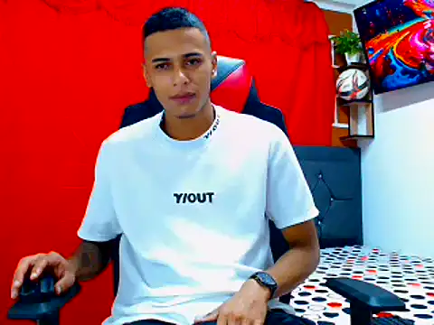 Snapshot of cristian_tayron1 chatting on July 9, 7:09 am cristian tayron1 online show from July 9, 7:09 am