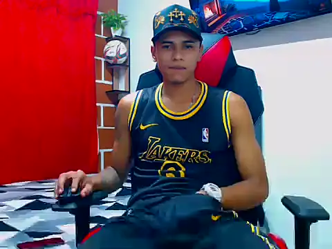 Snapshot of cristian_tayron1 chatting on July 5, 4:19 am cristian tayron1 online show from July 5, 4:19 am