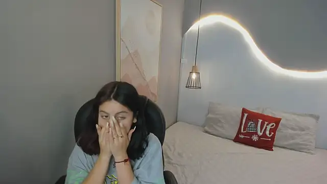 Julieth brown  online show from November 20, 6:41 pm