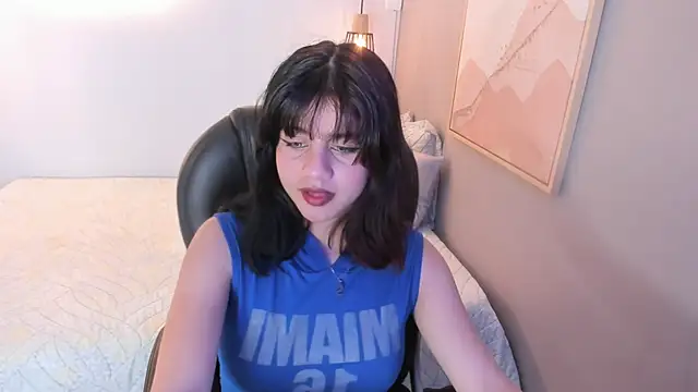 Snapshot of Julieth_brown_ chatting on October 13, 7:48 pm Julieth brown online show from October 13, 7:48 pm