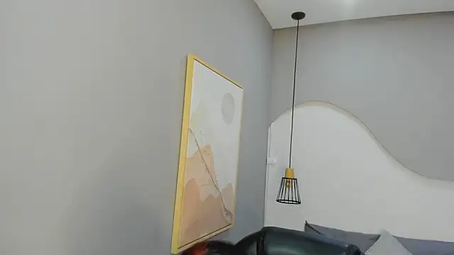 Julieth brown  online show from November 18, 7:50 pm