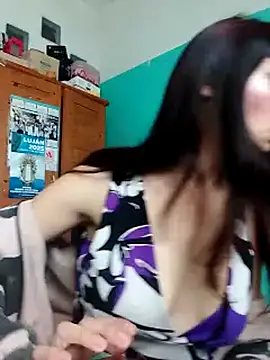 Snapshot of Shaiel24 chatting on November 17, 8:24 pm Shaiel24 online show from November 17, 8:24 pm