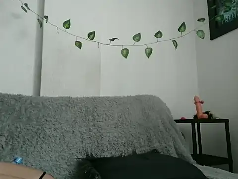 LupinkDemian online show from November 21, 1:43 pm