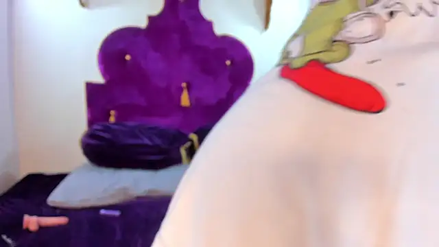 Laurentyler   online show from March 13, 4:50 am