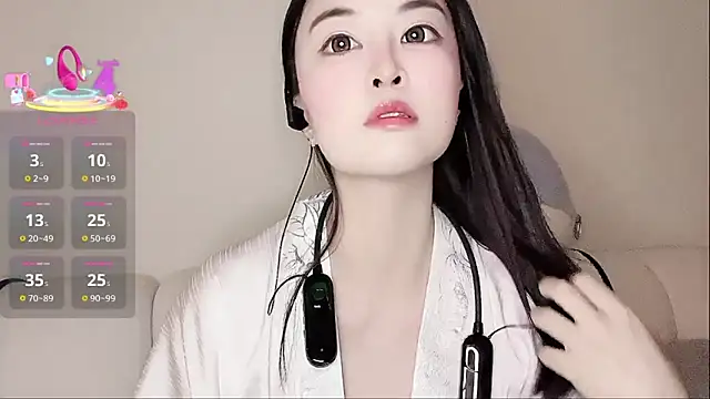 Snapshot of LuLu-Moon chatting on September 9, 10:30 pm LuLu-Moon online show from September 9, 10:30 pm