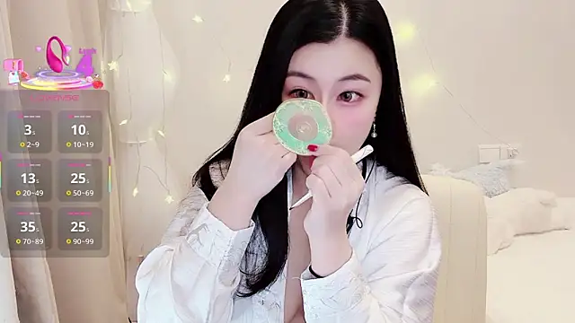 LuLu-Moon online show from February 24, 9:48 pm