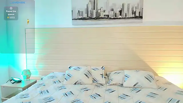 GabiHills online show from December 1, 6:31 pm