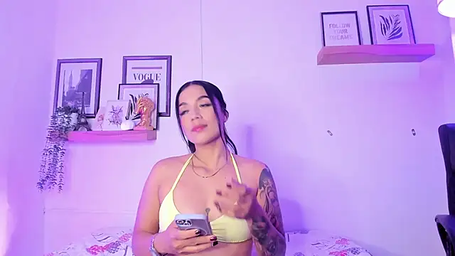 GabiHills online show from May 18, 2:01 am