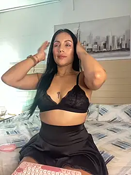 GabiHills online show from November 6, 7:18 pm