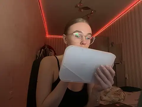 bellameow88 online show from October 10, 11:55 am