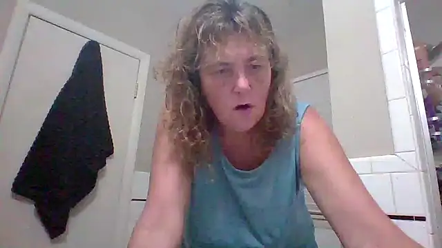Snapshot of Bored_Grandma chatting on September 21, 1:55 am Bored Grandma online show from September 21, 1:55 am