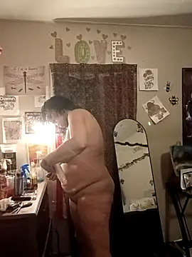 Bored Grandma online show from May 3, 1:44 am