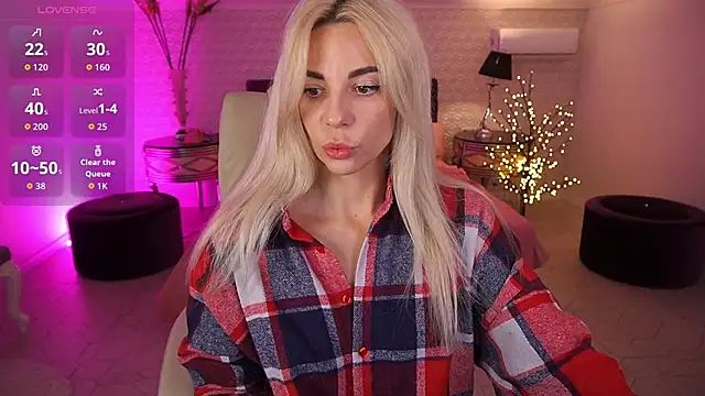 BellaRayyy online show from April 12, 7:50 pm