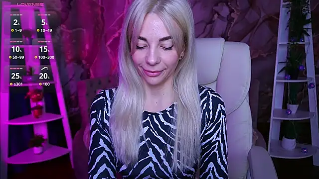 BellaRayyy online show from March 22, 6:59 am