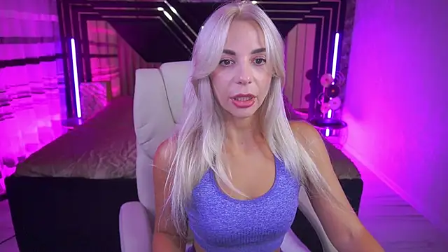 BellaRayyy online show from July 22, 1:02 pm