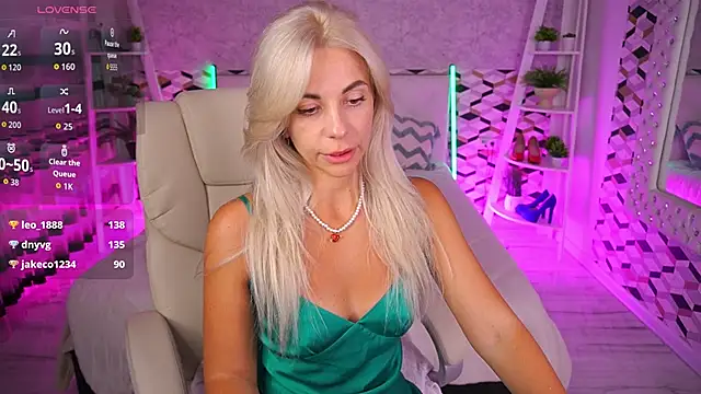 BellaRayyy online show from June 22, 3:47 am