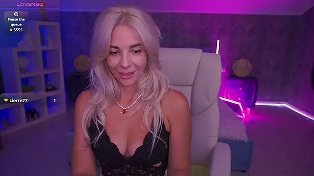 BellaRayyy online show from June 25, 1:05 pm