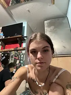 ittybittymeryssa online show from December 21, 7:43 am