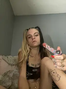 ittybittymeryssa online show from October 27, 3:07 am